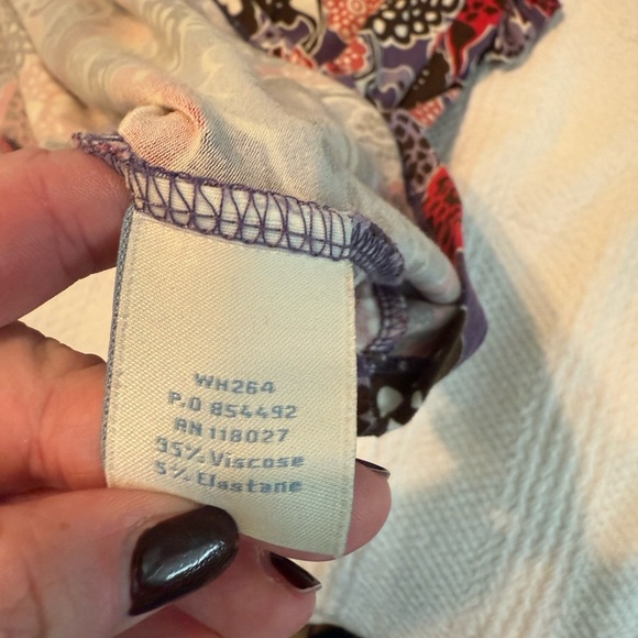 Boden Stretchy Floral V-Neck Dress - Picture 8 of 12